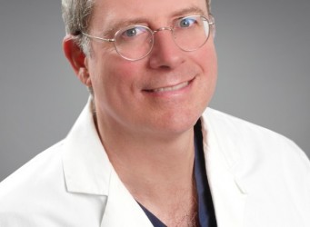 alt_dr_alexander_eaton_earns_american_academy_of_ophthalmology_2015_achievement_award